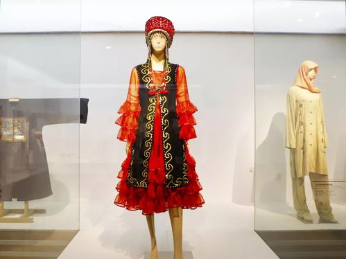 錦繡華章 走進民族智慧創造的服飾文化